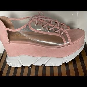 CLEAR/PINK SNEAKERS. SIZE 7 1/2. COLOR: PINK. BRAND NAME: LADY CODIVA